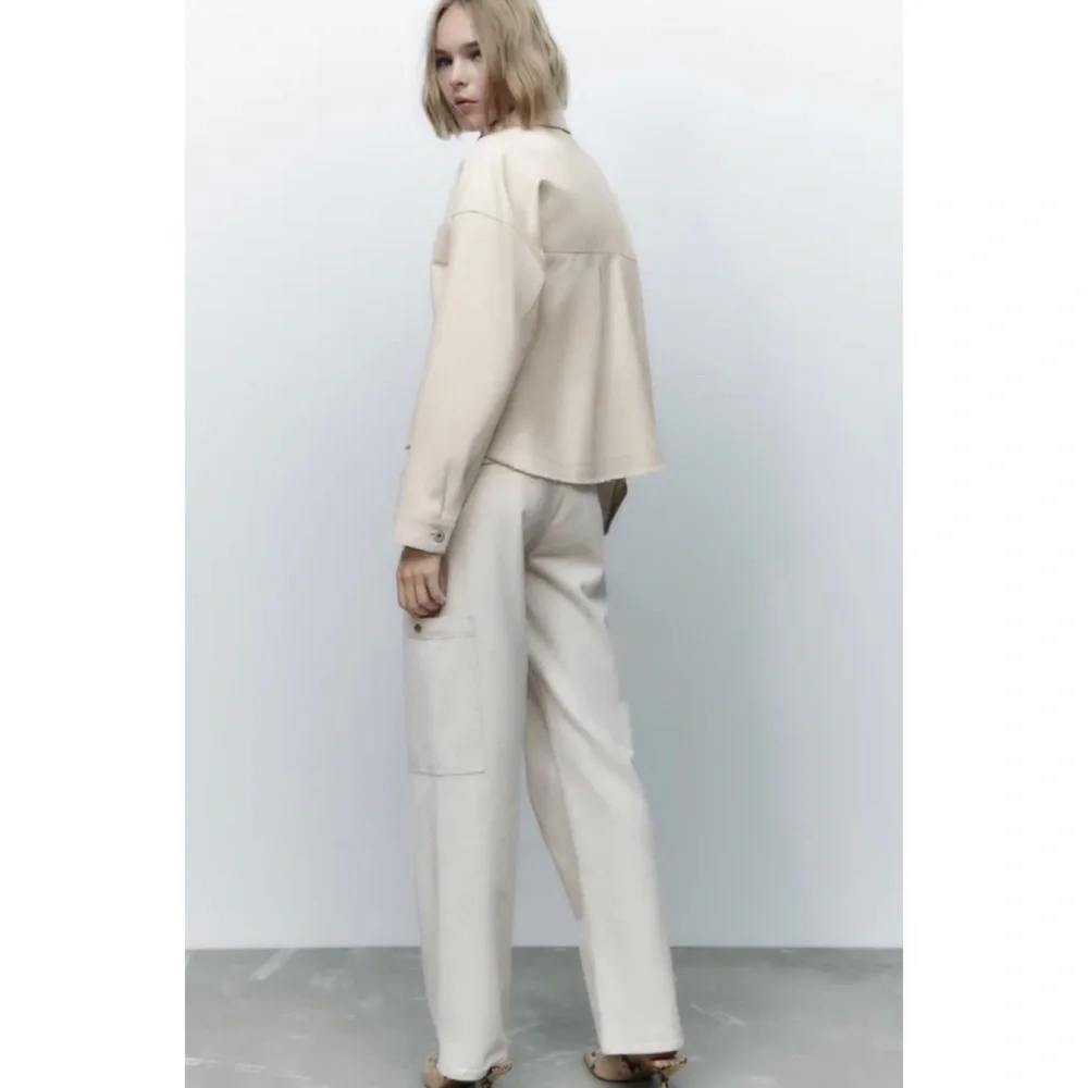 ZARA • Cream Cropped Frayed Hem Denim Jacket, XS - Picture 5 of 16